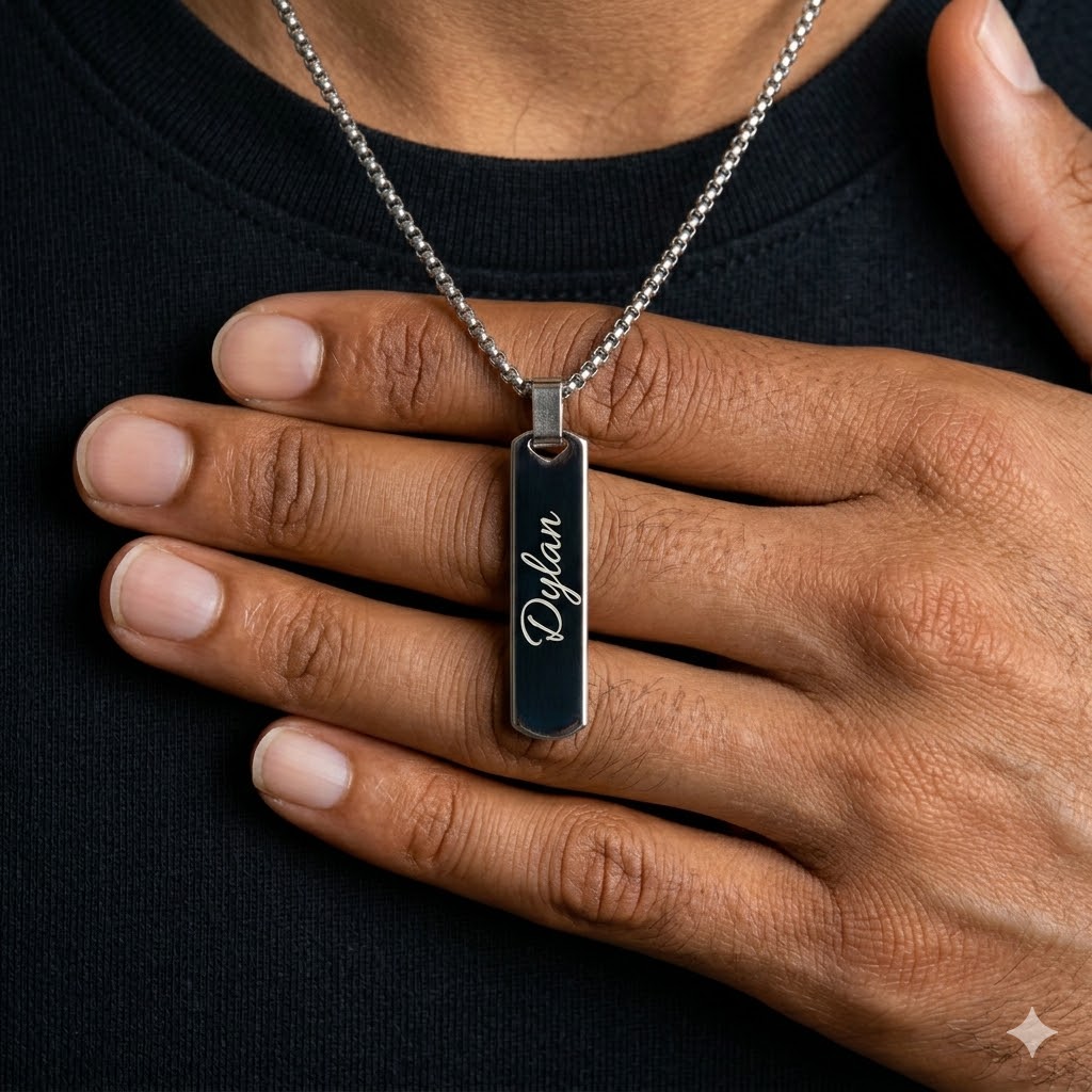 Colares com Gravação Gratuita  - Men'S Fashion All Black Outfit avaliação e preço