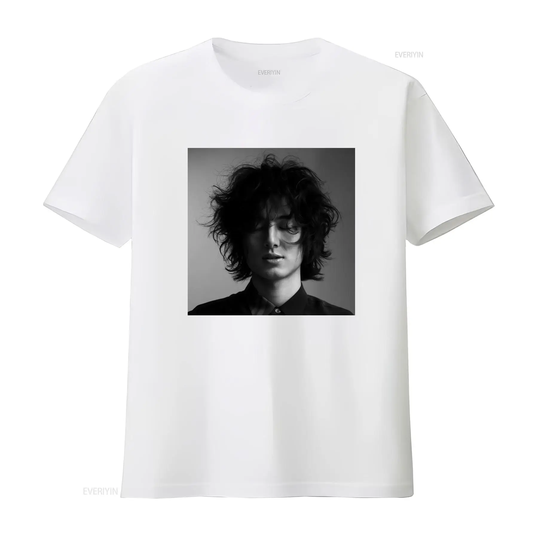 Camiseta Clássica Inspirada em - Mens Fashion Help avaliação e preço